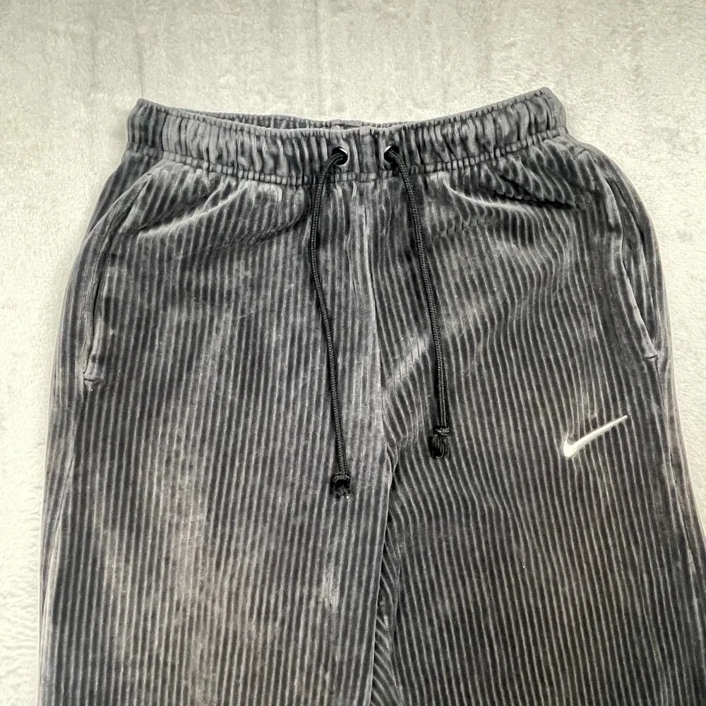 Nike Corduroy Ribbed Wide Leg Pant Women XS Dark Grey Velour Sportswear Slit Hem